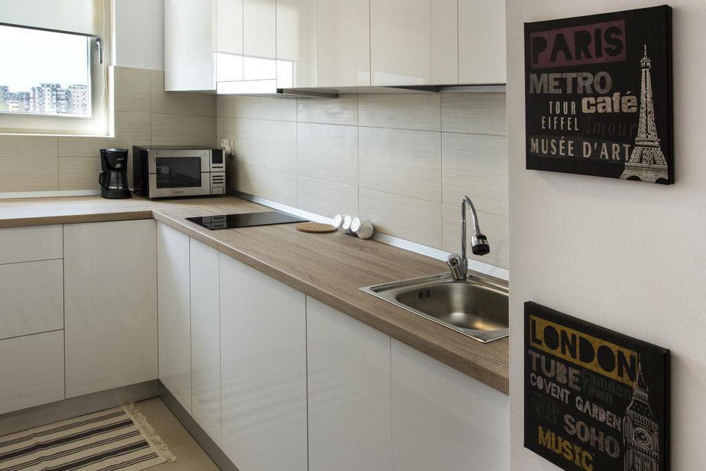 Studio R By Mrg Apartments Bucarest Extérieur photo